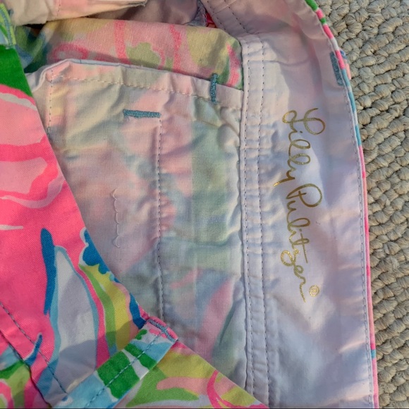 Lilly Pulitzer Patterned Shorts - Picture 4 of 5